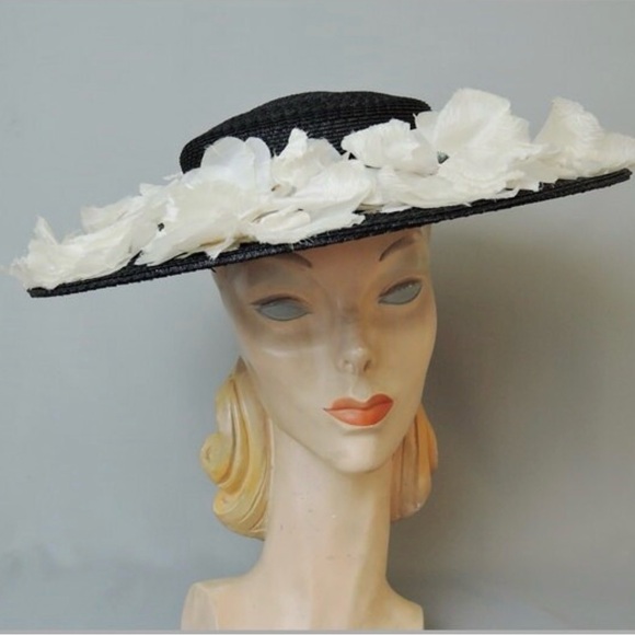 Vintage 1950s wide brimmed black straw hat with white flowers